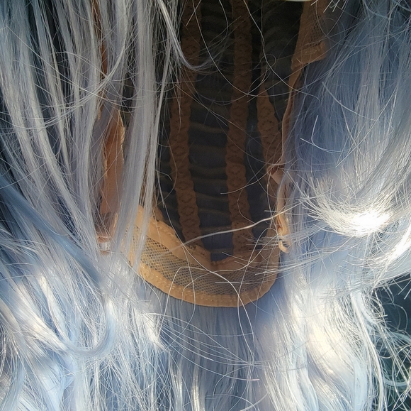 Blue and black wig - Picture 4 of 4